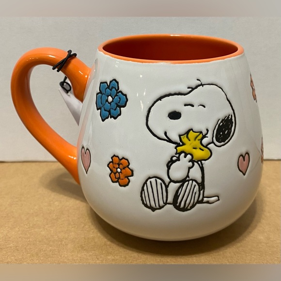 Peanuts Valentines Day Snoopy Woodstock Hearts Flowers Ceramic Coffee Mug NEW - Picture 3 of 5